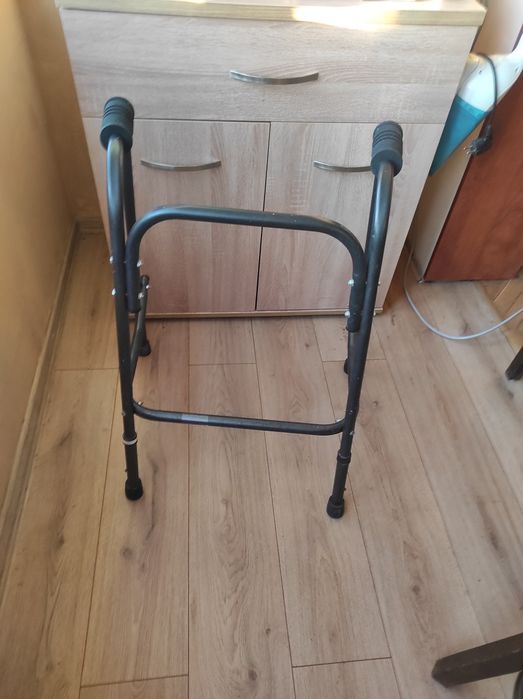 Проходилка за възрастни хора