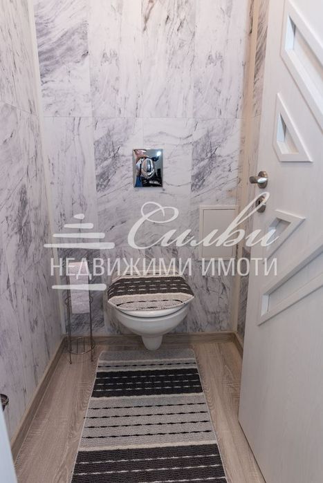 Продава се Четиристаен апартамент в Шумен, 2-ри корпус - 103 кв.м за 1065 €/кв.м - Снимка #8