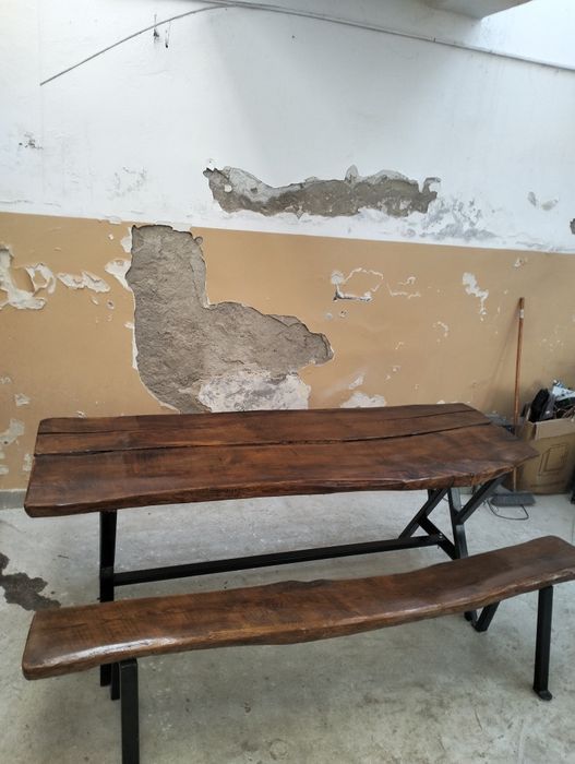 Vând masa de stejar cu cadru metalic