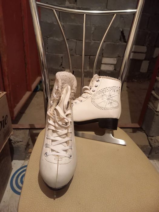 Коньки 35 размер