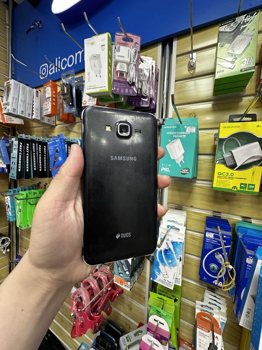 Samaung J7 цена 10000