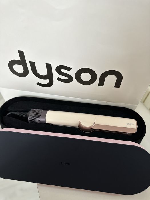 Dyson airstrait нежно розовом цвете
