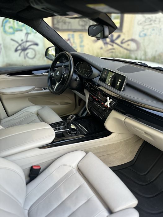 BMW X5 M50D M-Performance 381CP