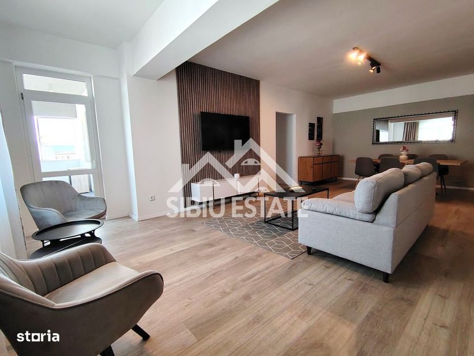 Apartament de inchiriat 3 camere, 2 bai SIBIU central