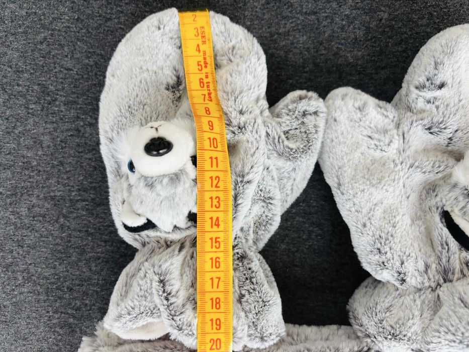 Vand set manusi/fular nou, unisex, ptr. copii 5-8 ani