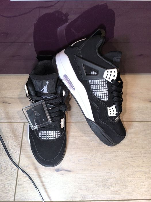 Jordan 4 White Thunder