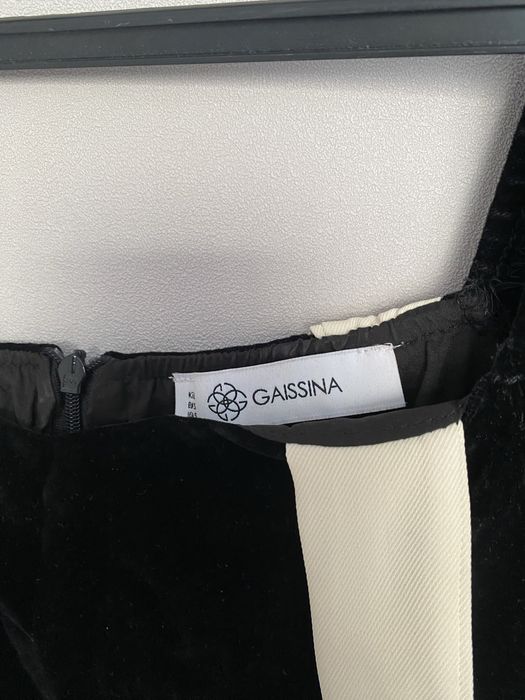 Платье бархатное Gaissina