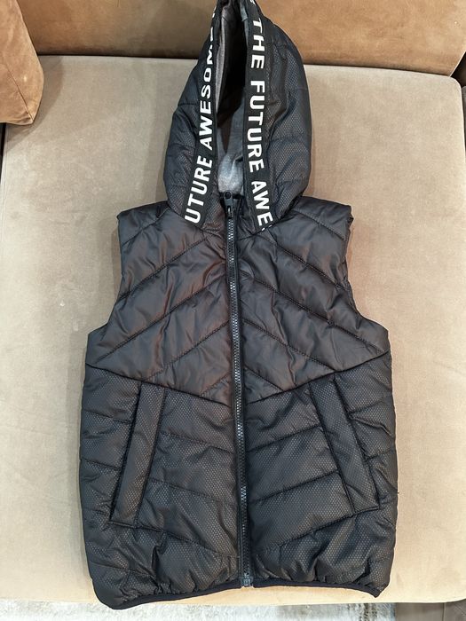 Продам жилет на мальчика