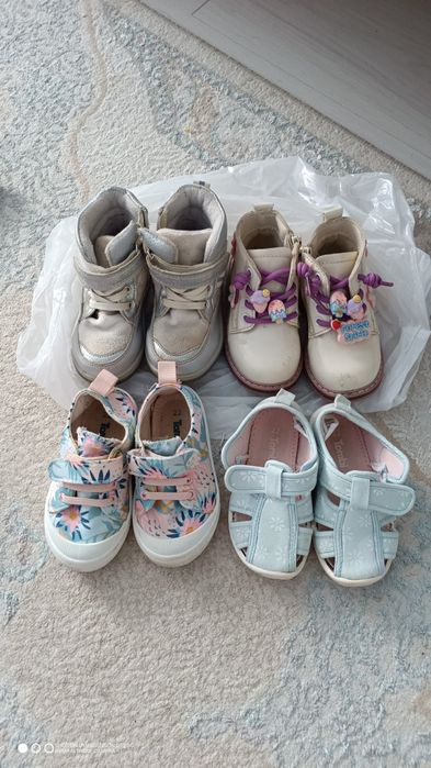 Продам обувь для девочки