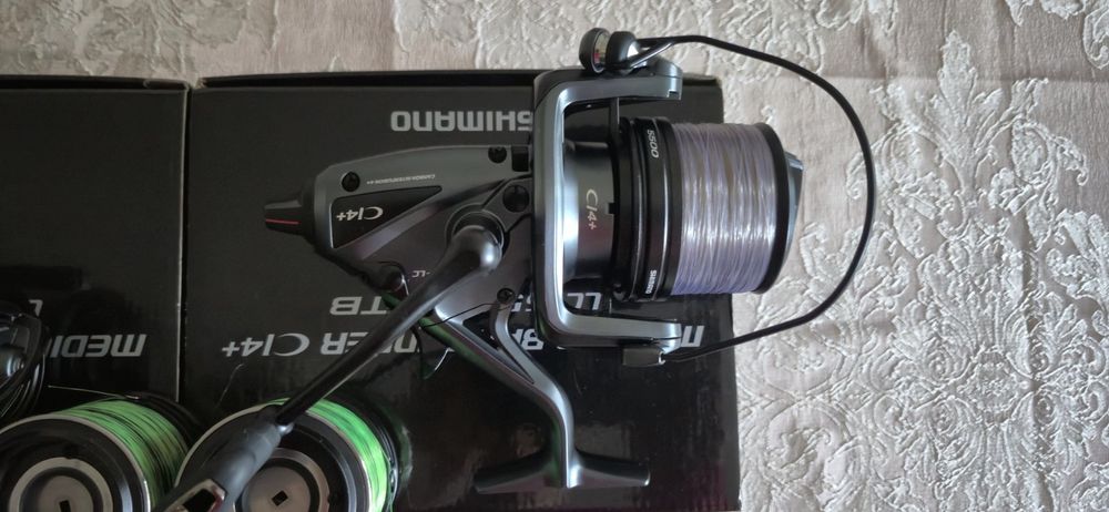 2 броя Шаранджийски макари SHIMANO Medium Baitrunner Ci4 XTB LC 5500