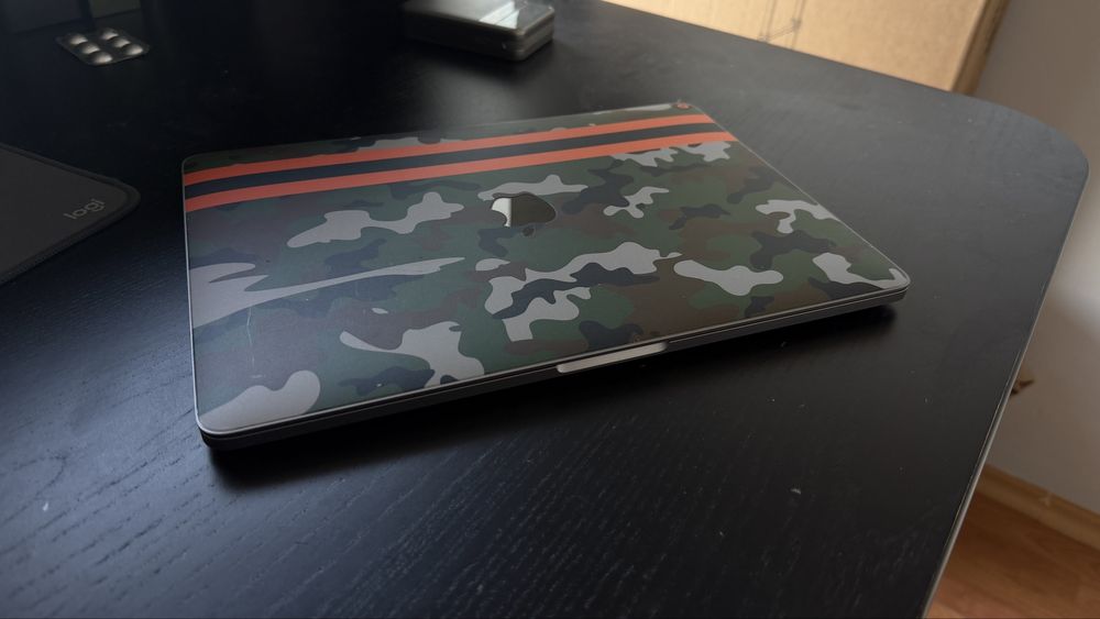 Vand MacBook Pro M2 24gram 1tb ssd