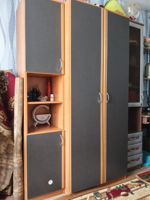 Продам шкаф в спальню