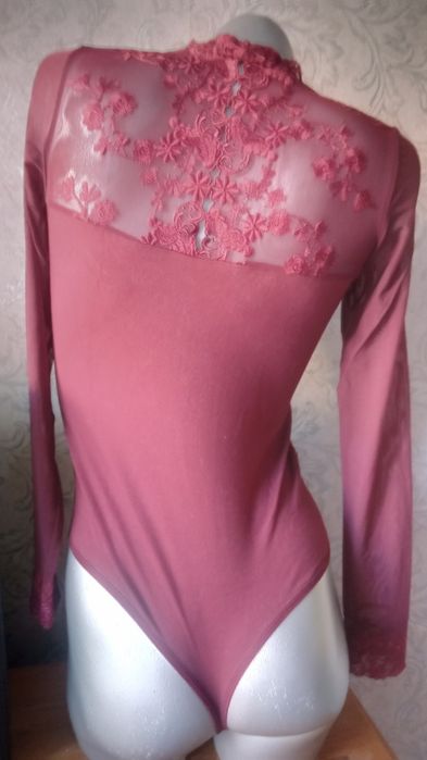 Ново дамско боди с дантела на изгодна  цена