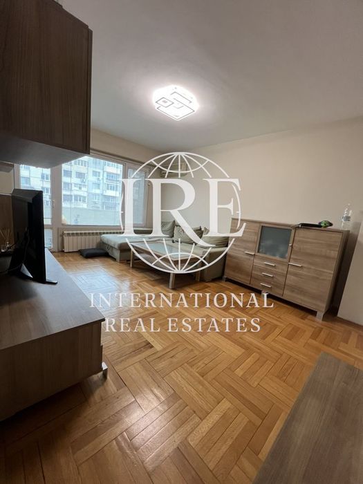 Продава се Четиристаен апартамент в Варна, Младост 1 - 80 кв.м за 1141 €/кв.м - Снимка #1