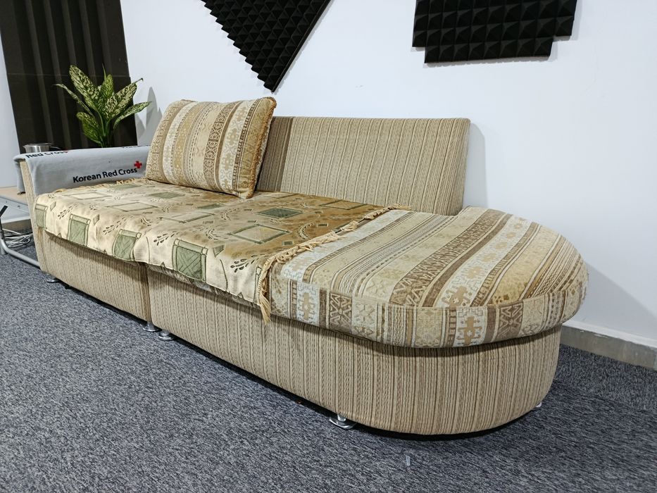 Диван продается в хорошем состоянии