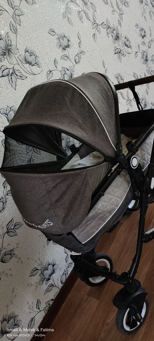 Коляска.в отличном состоянии