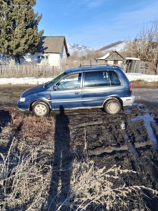 Mitsubishi Space Runner 1.8 двигател, передний привод ь