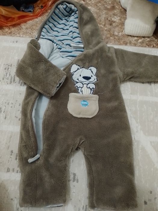 Продам детские вещи