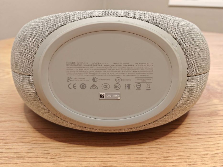 Harman Kardon Onyx Studio 6