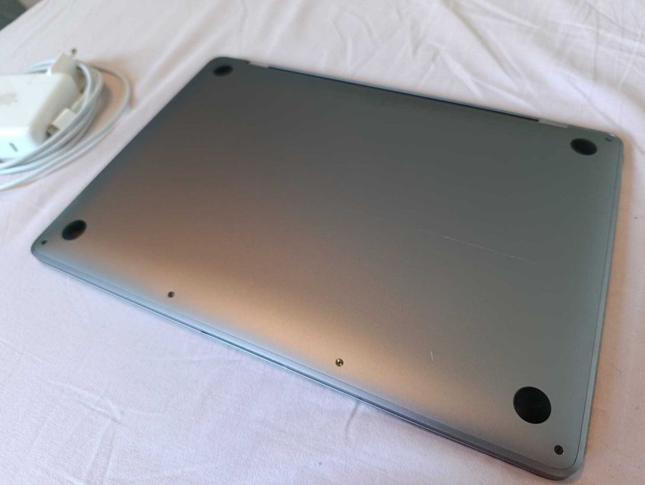 Vand MacBook Pro 2017 i5 8GB RAM A1708