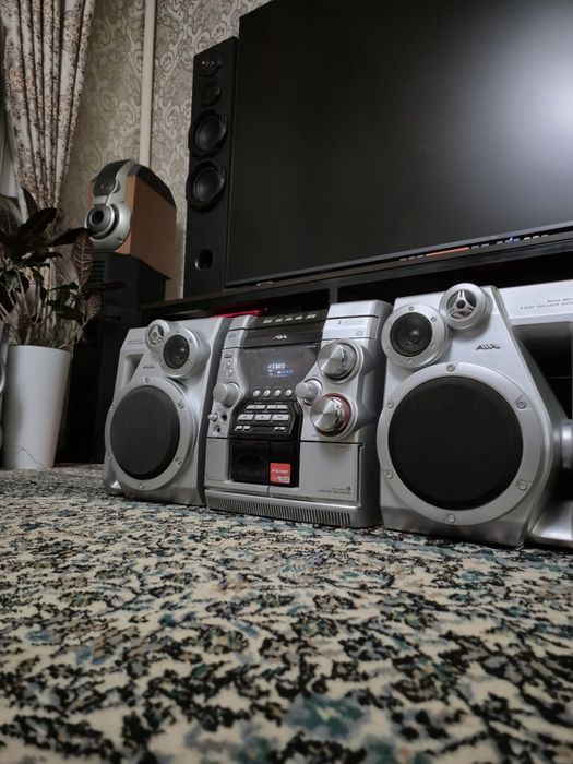 Японский Aiwa   музикални сентр