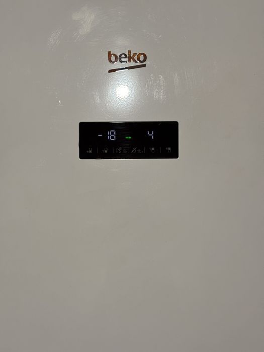Хладилник Beкo с фризер
