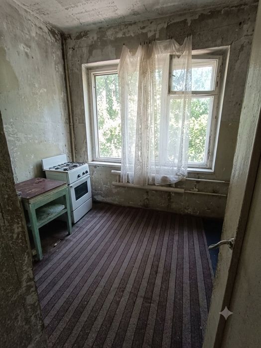 Каракамиш 1/4 квартал 1 КОМНАТНАЯ 1 этаж балкон 2х6м