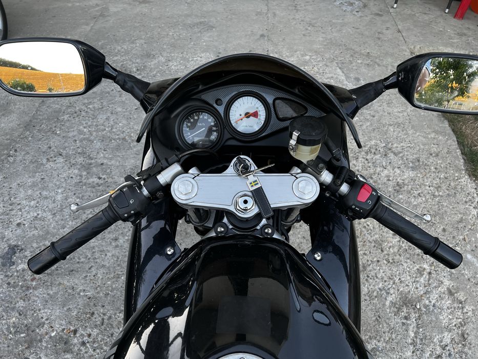 Suzuki SV650s (carenat)