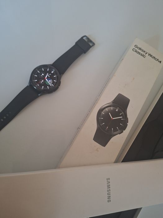 Часы Samsung Galaxy Watch4