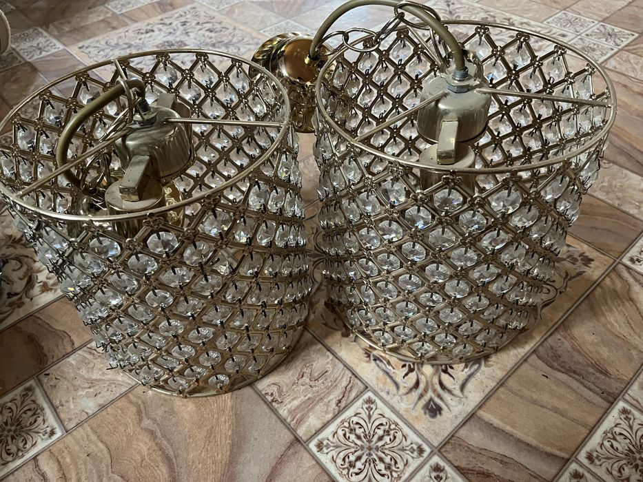 Продается люстра