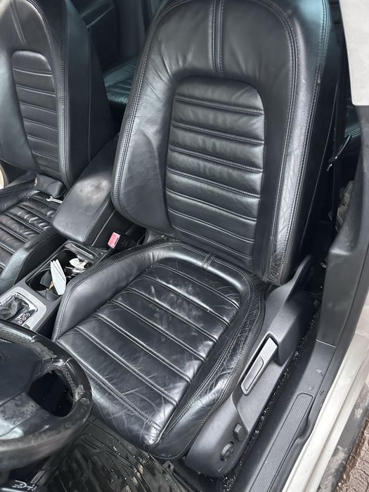 Dezmembrez / dezmembrari passat b6 2.0 bmp dsg  bi-xenon LD1W