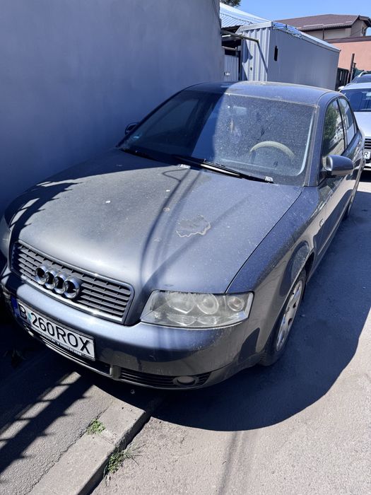 Vand Audi A4 1,6 Benzina / schimb cu un scuter 125 cm