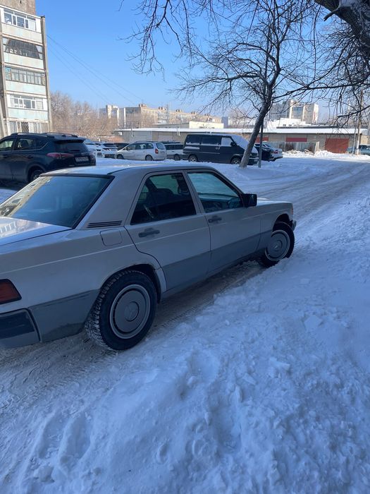 Продаю авто Mercedes 190
