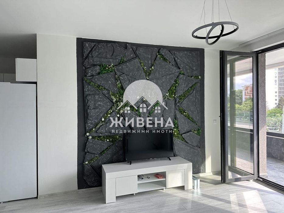 Дава се под наем Тристаен апартамент в Варна, Бриз - 125 кв.м за 1196.97 € - Снимка #3