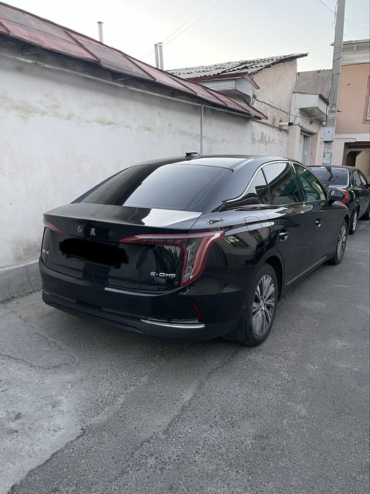 Hongqi eqm5 2024 yil