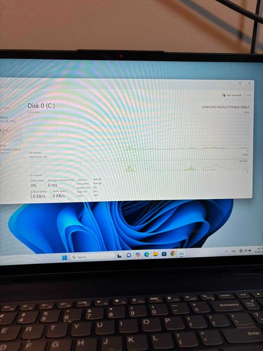 Laptop Lenovo / Ryzen 7 / 16 GB RAM DDR5 / Garantie * Krom Amanet Margeanului *