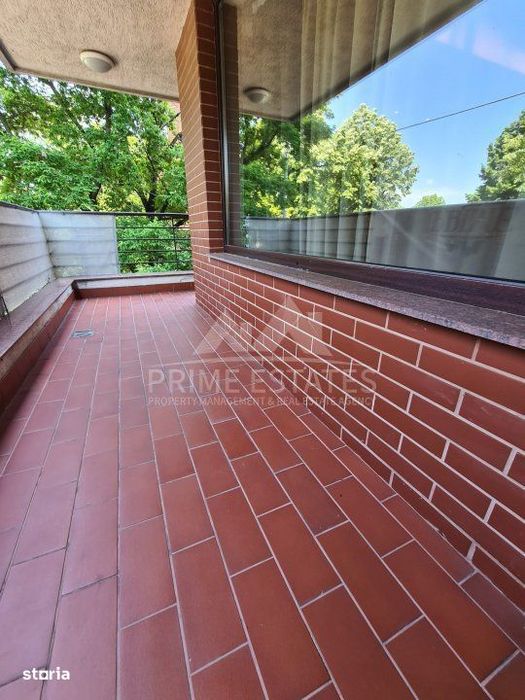 De inchiriat 3 camere parcare subterana, doar 5 minute de Parcul Heras