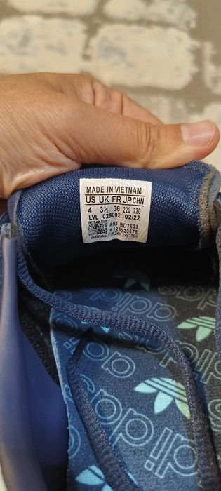 Продам кеды Adidas spezial