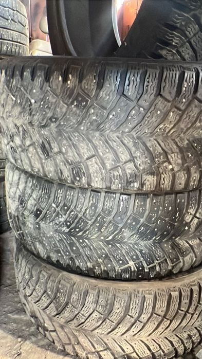Продам Зимние шины R18 срочно