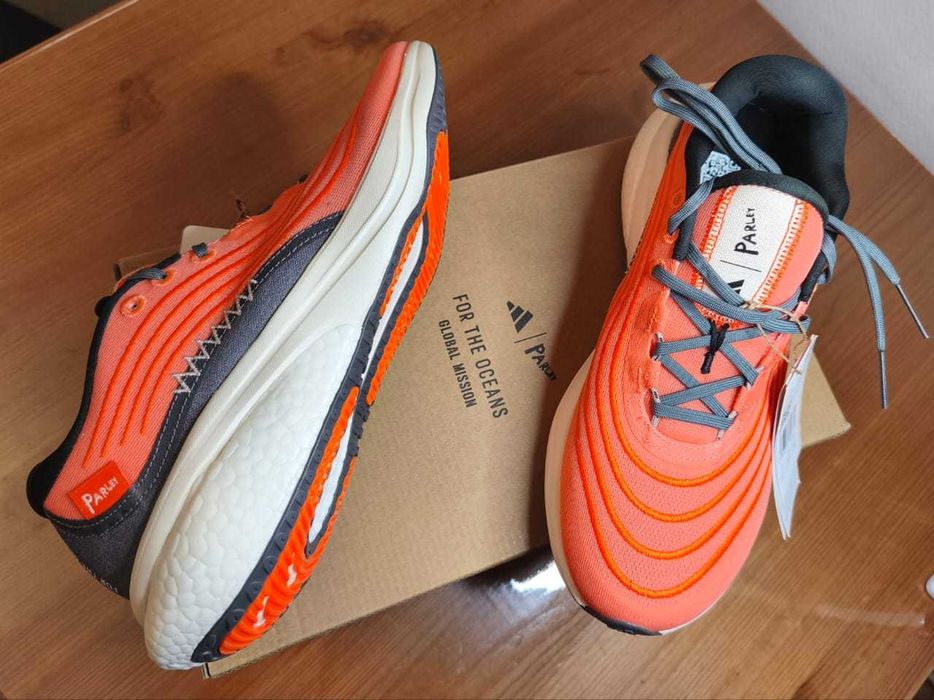 Adidas supernova 2 x parley. 42 размер.