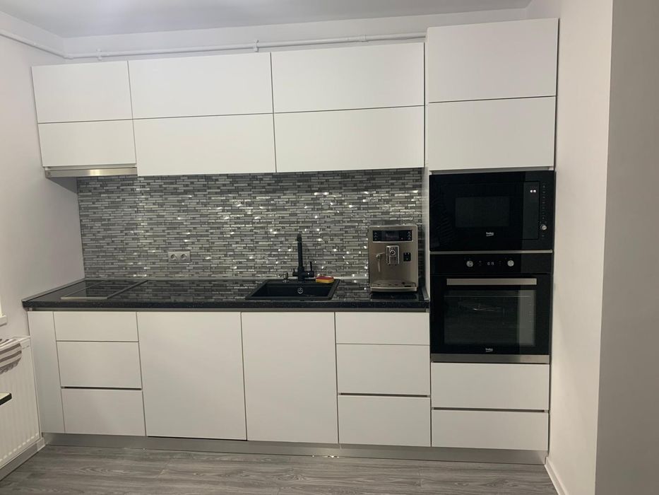 De închiriat apartament 3 camere Renovat Modern, str. Moldovei zona super