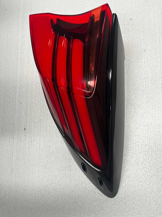 Десен външен LED стоп за Toyota C-HR хибрид 2021/2023