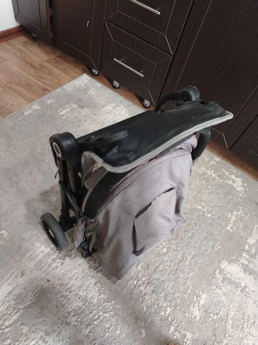 Коляска чемадончик