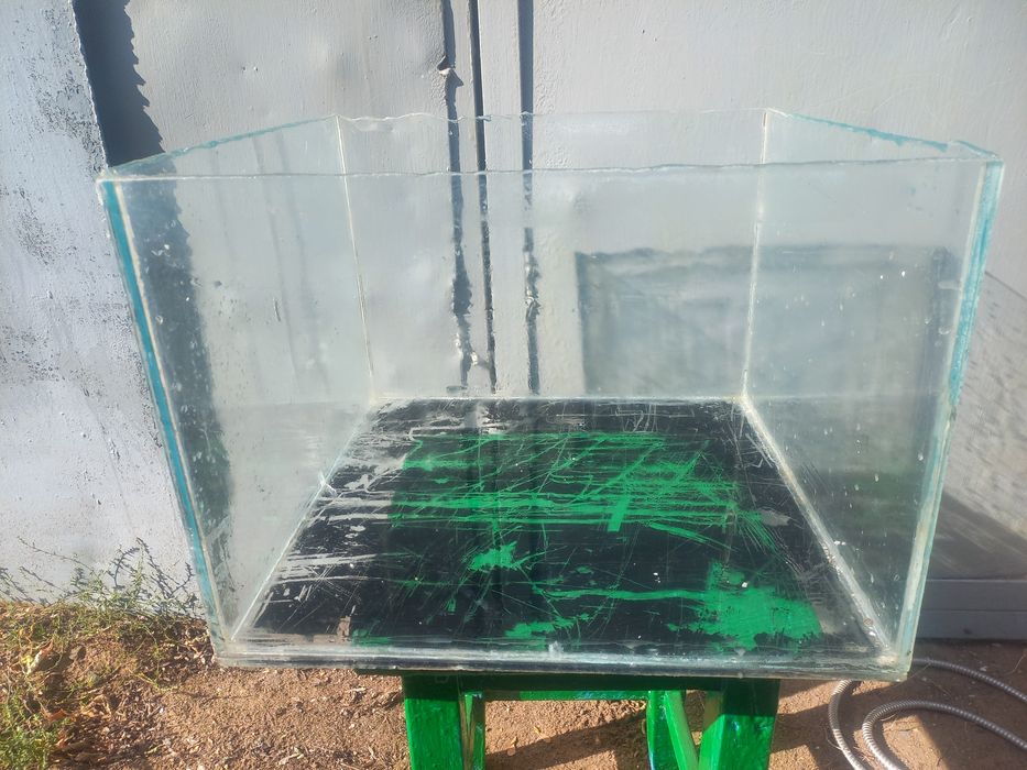 Продам 75л аквариум