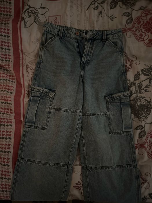 Blugi cargo albastru deschis