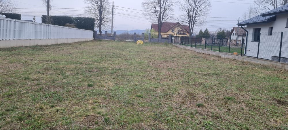 Teren, Loc casa Vernesti/Buzau, la sosea, Imprejmuit Gard Nou, 1000 m², Gaze, Apa, Curent 380 V/220 V