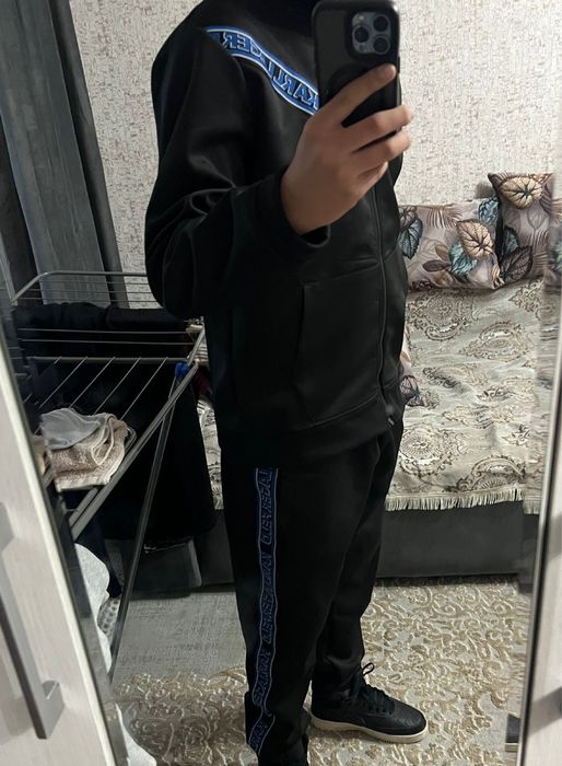 Продам karl lagerferld