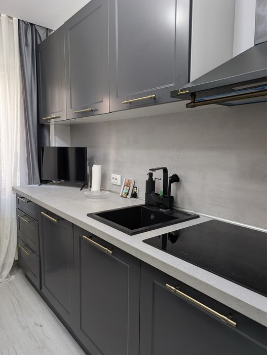Apartament  renovat , recent mobilat ,2 camere decomandat