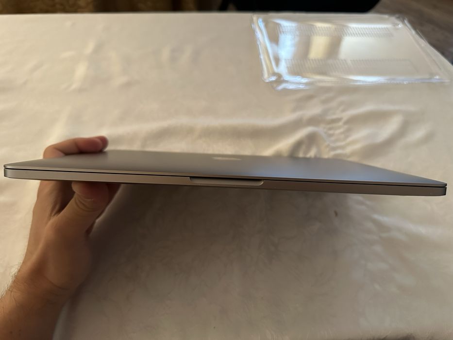 Macbook Pro A1708 8/256