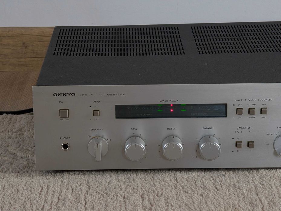 Amplificator audio / statie Onkyo A7040 , urgent 300 lei
